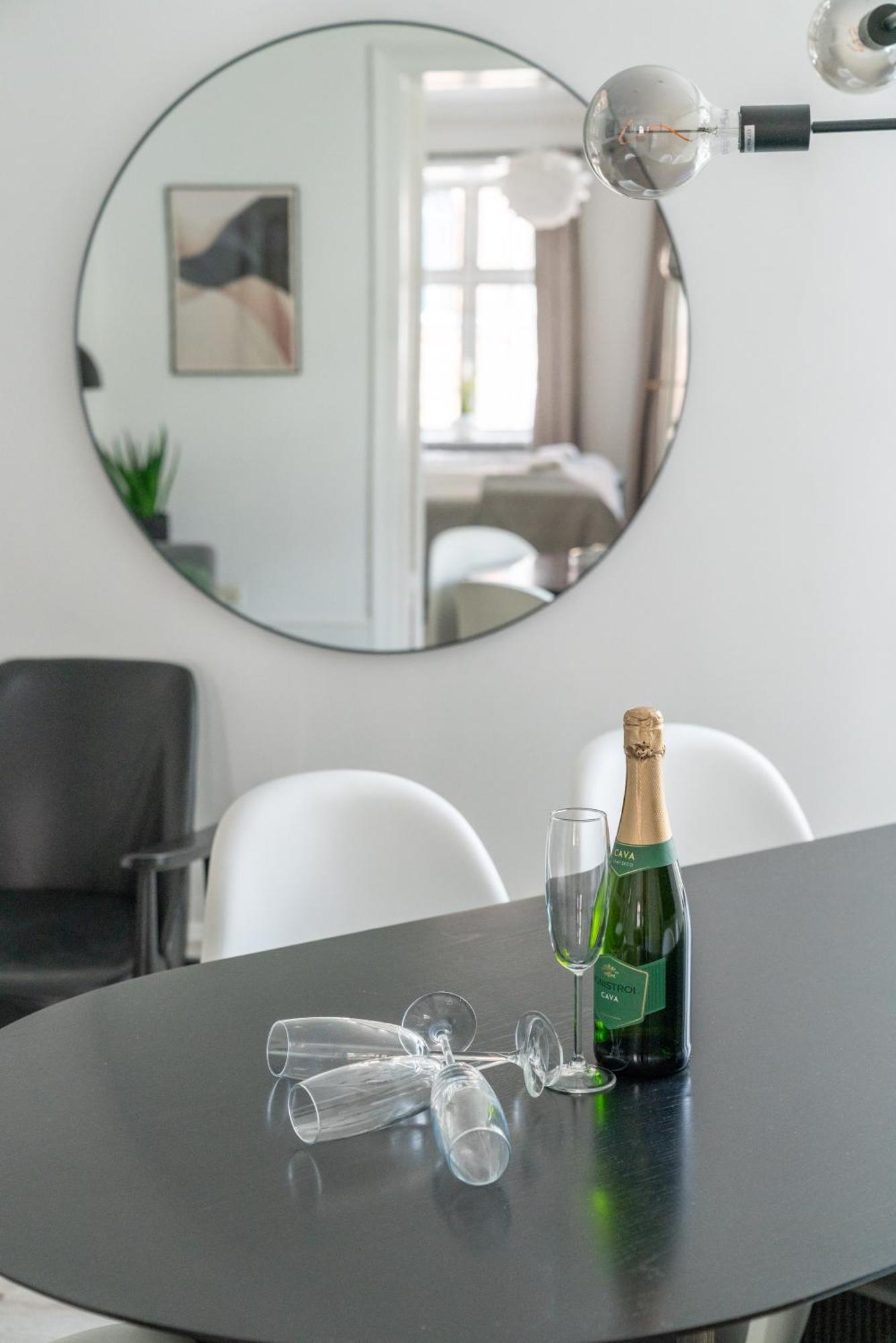 Nyhavn Apartments - Luxurious 3-4 Bedroom Apartments Copenhague Exterior foto